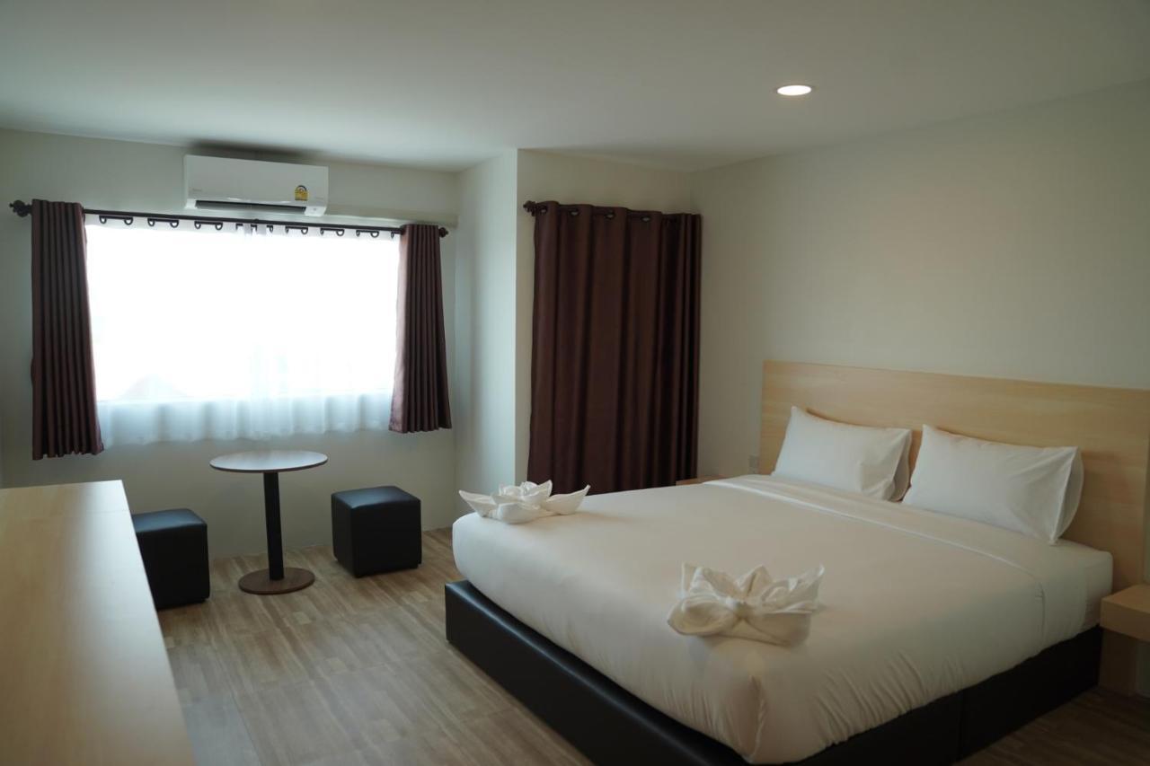 The Charlotte Smart 3*