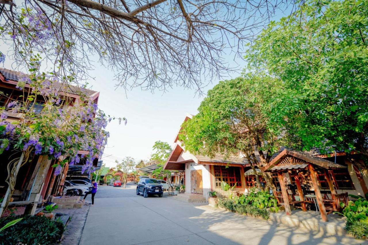 Mrk & Massage * Lopburi