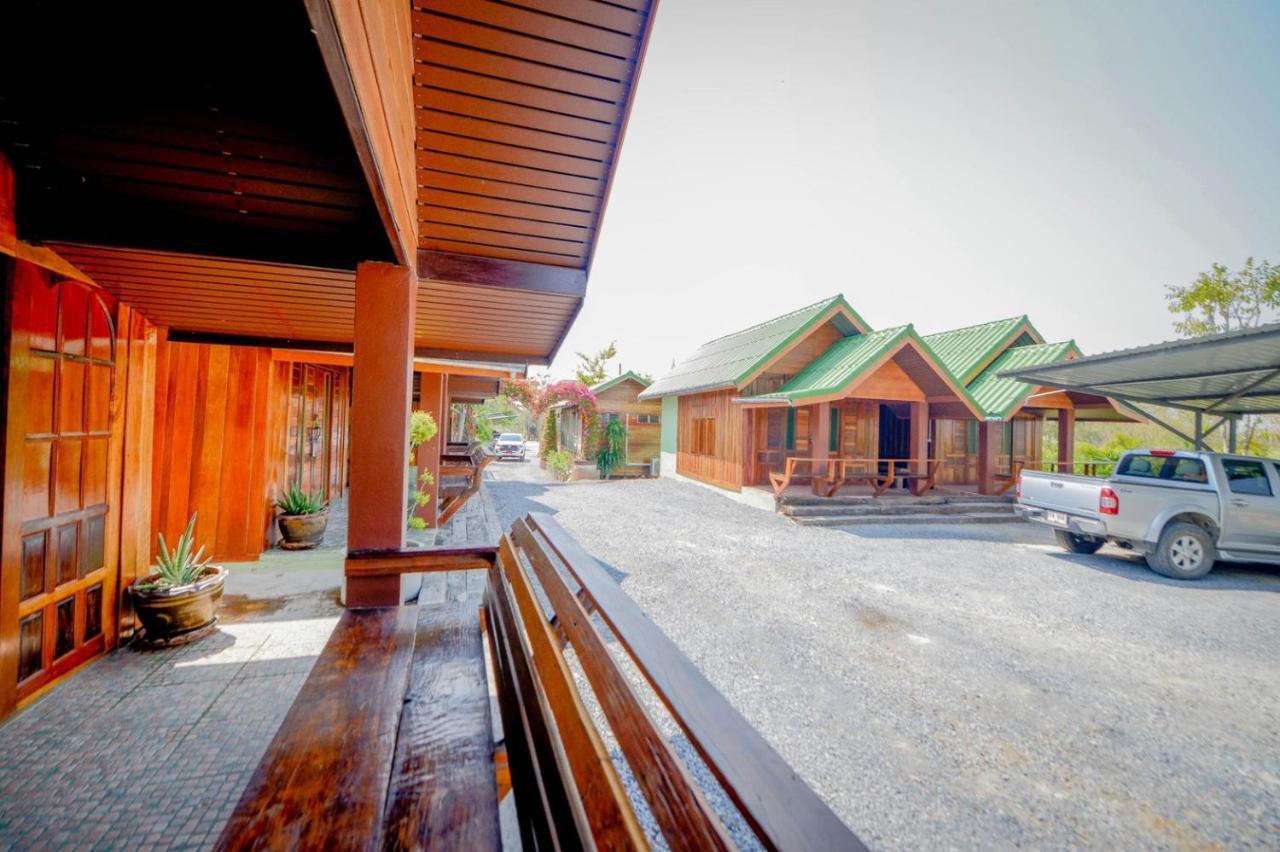 Resort Mrk & Massage Lopburi