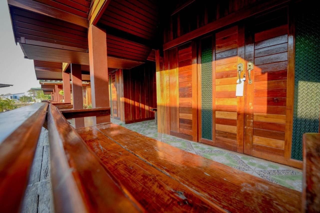 Mrk & Massage Resort Lopburi