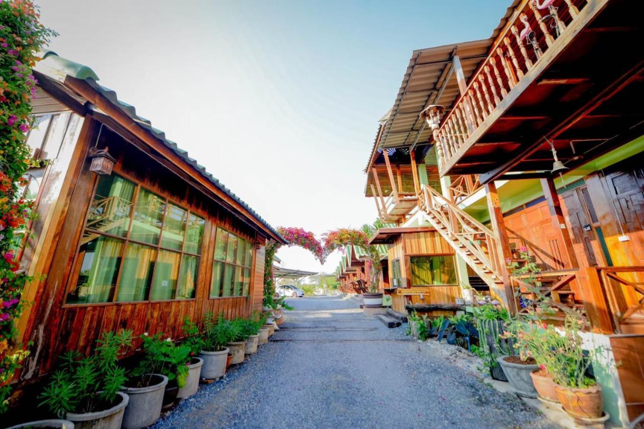 Mrk & Massage Resort *