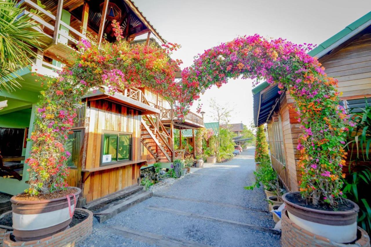 Resort Mrk & Massage Lopburi