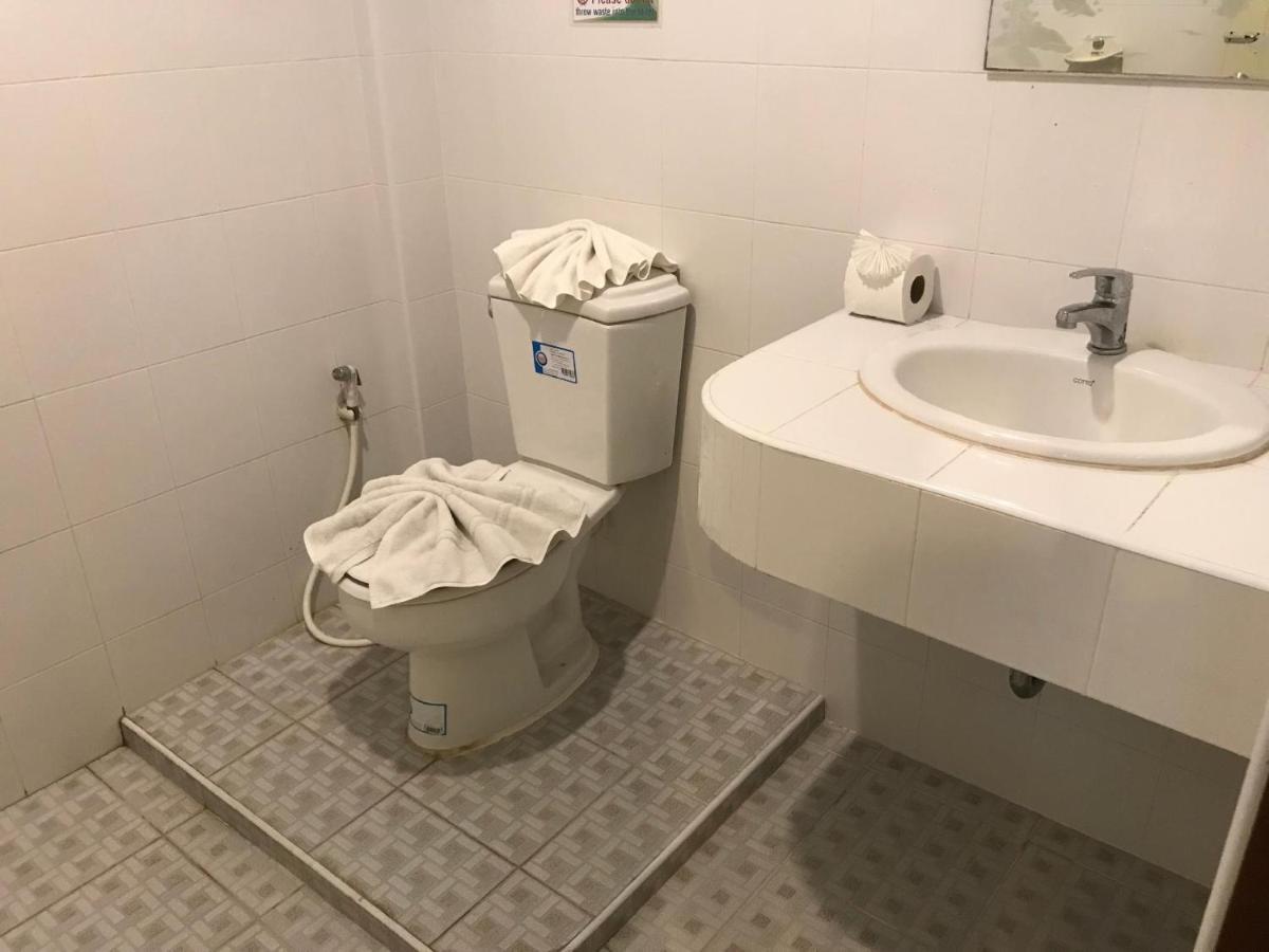 Casa de hóspedes Kasemsuk Sha Extra