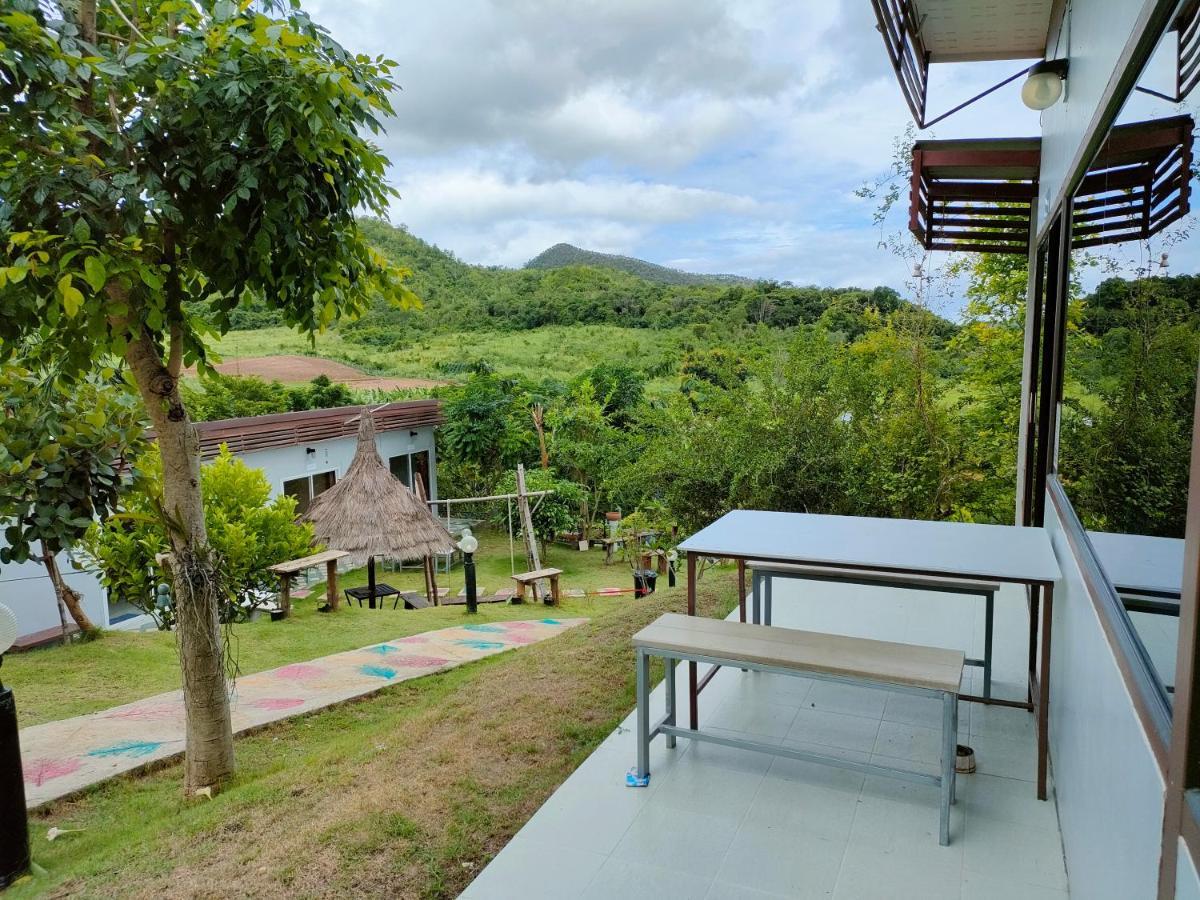 Baan Mai Hom Suan Phueng