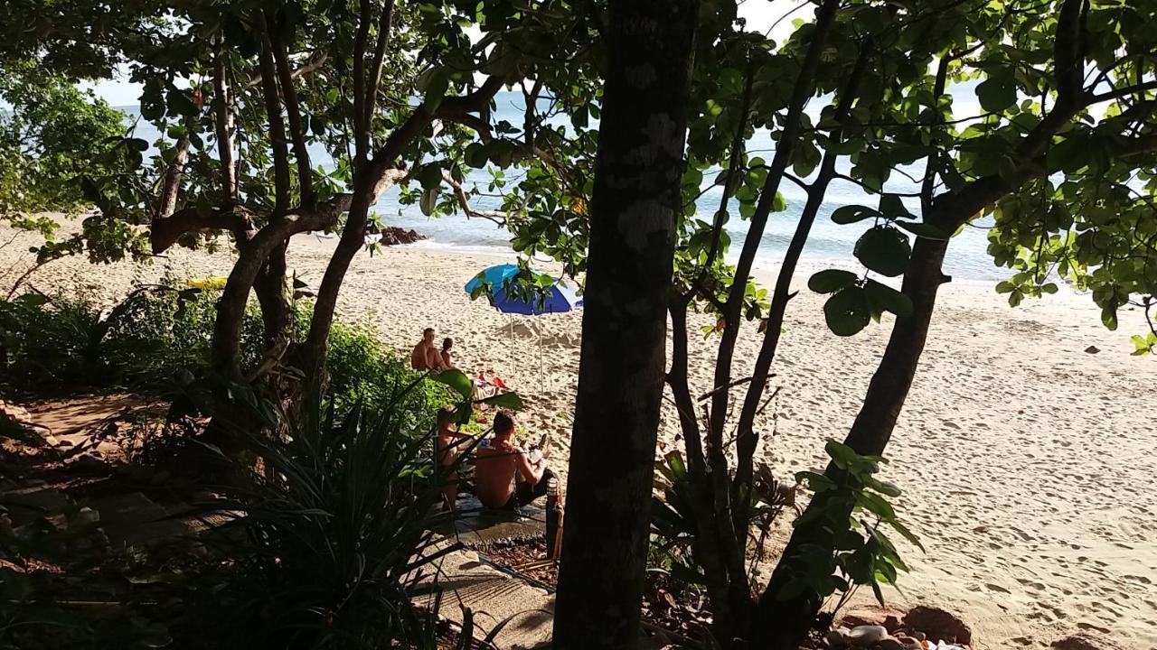 Kohjum Seafront Guest house 2*