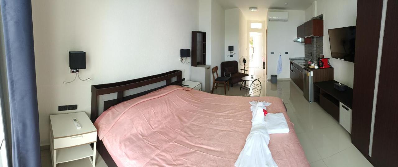 Apartamento Beachfront Pool And
