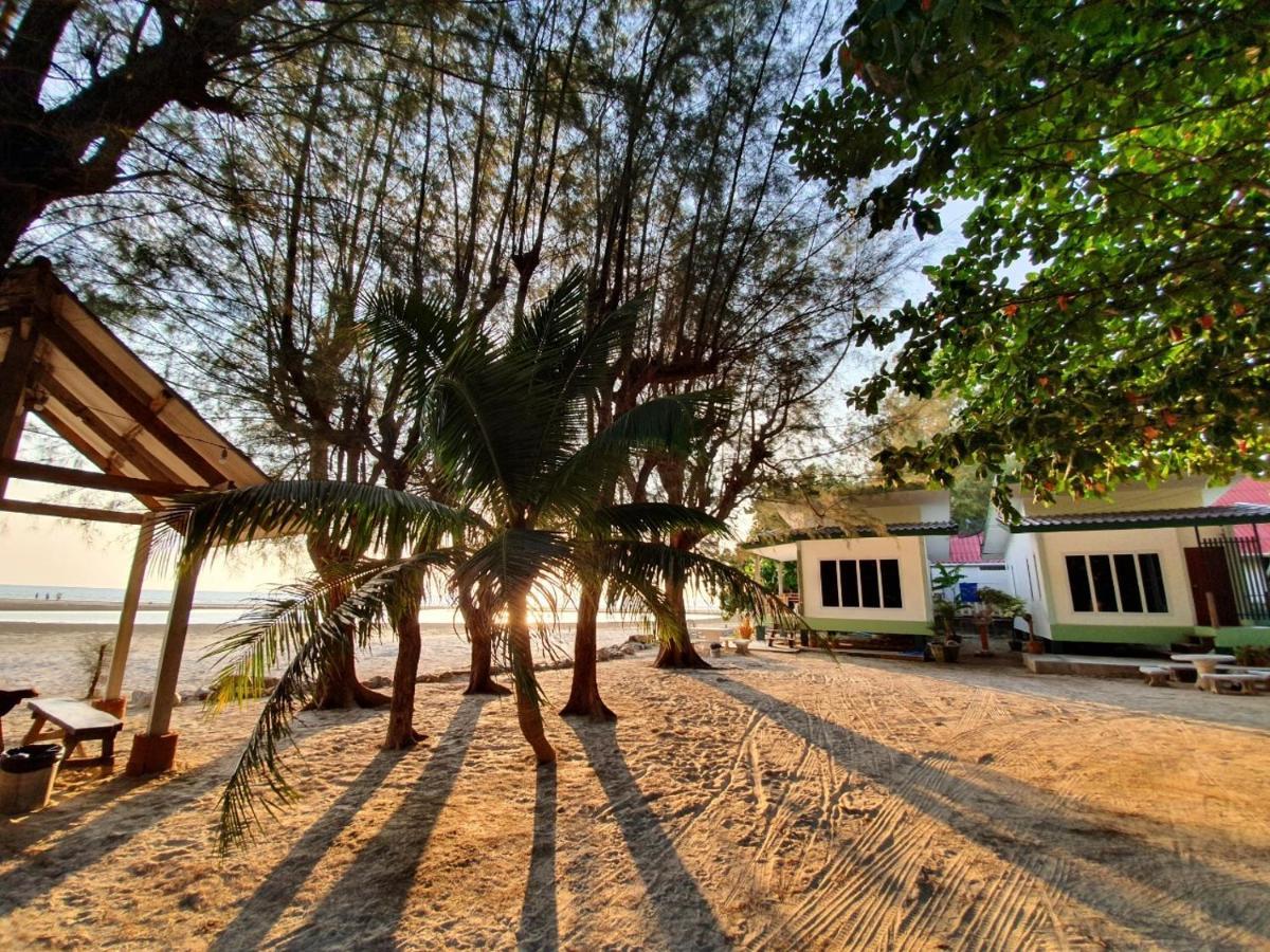 Baan Sood Kob Fah * Chao Lao Beach
