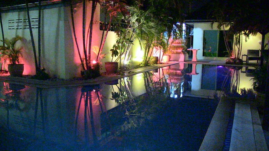 Dao - Dao Cafe Hostel Bang Lamung