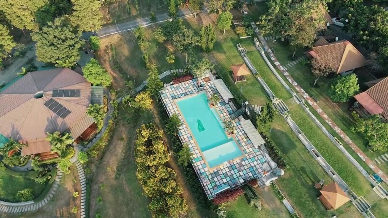 Resort Tonsilp Art 3*