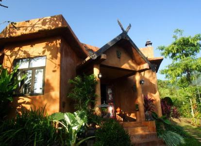Monmaen & Resort