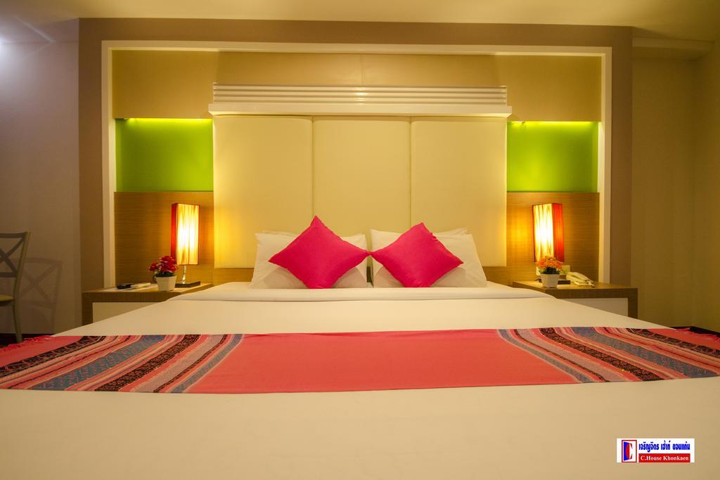 Charoenchit House Hotel 2*