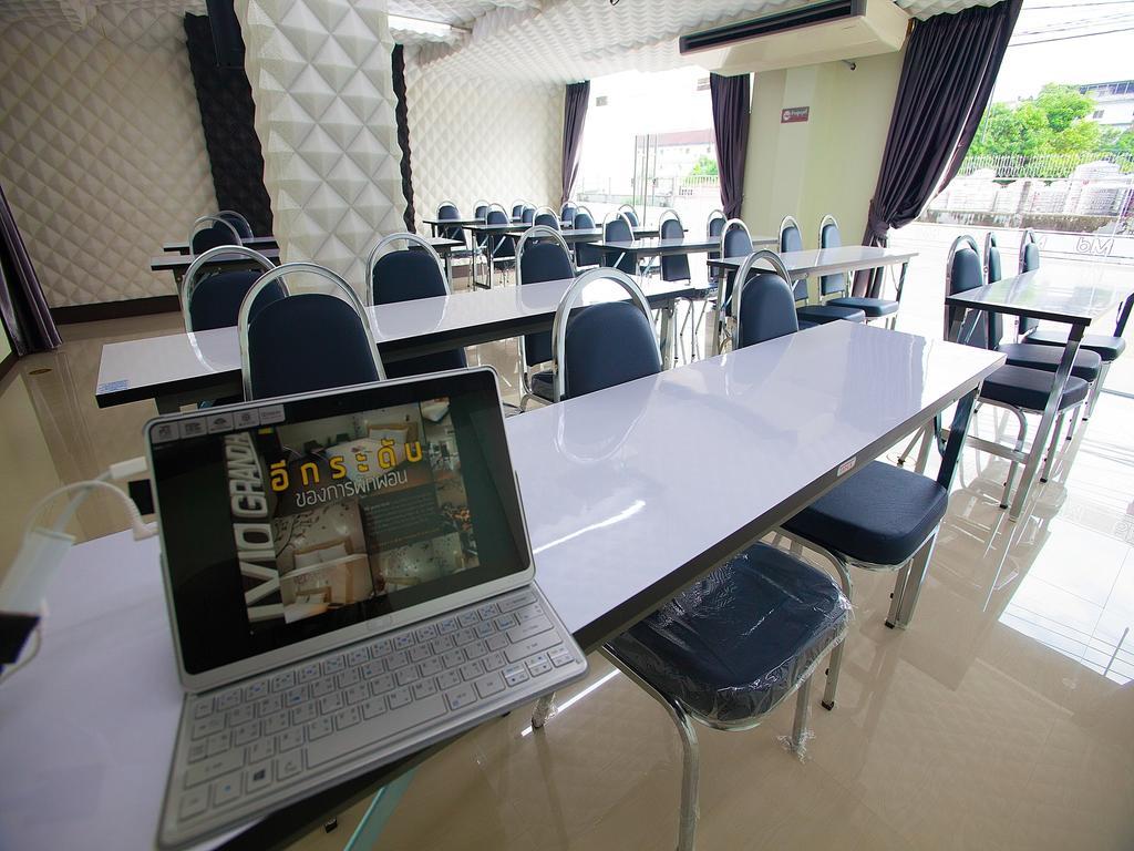 Md Grand Nakhon Hotel