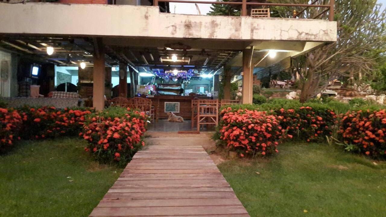 Resort Bamboo House Kanchanaburi