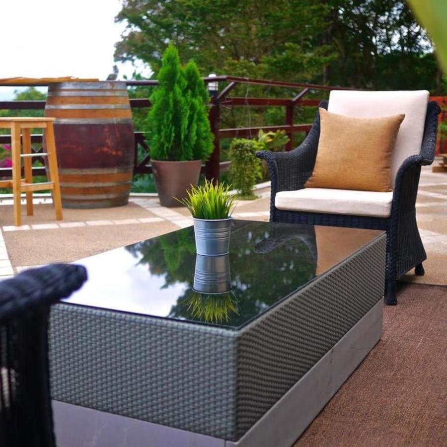 Issara Boutique Winery Hotel Muak Lek