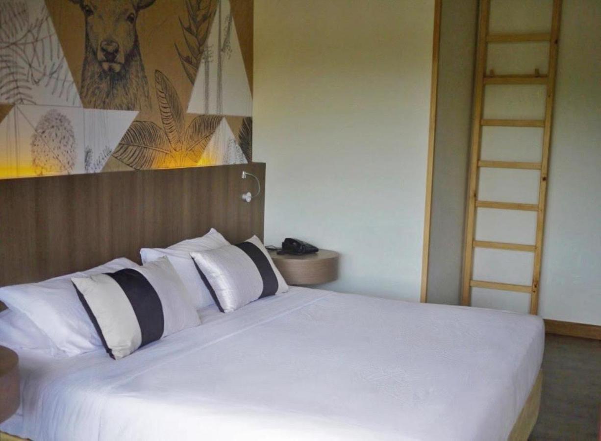 Hotel Issara Boutique Winery