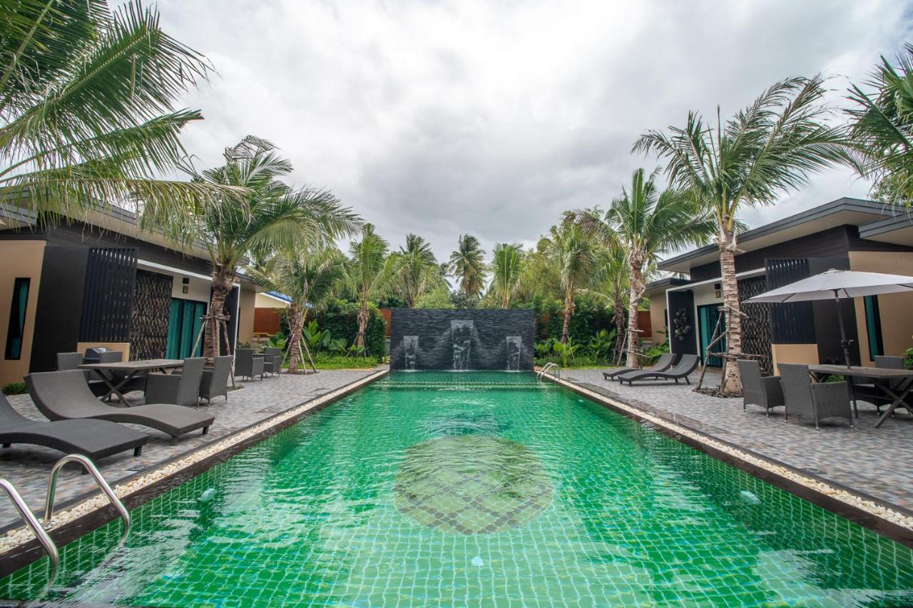 Coco Pina Resort
