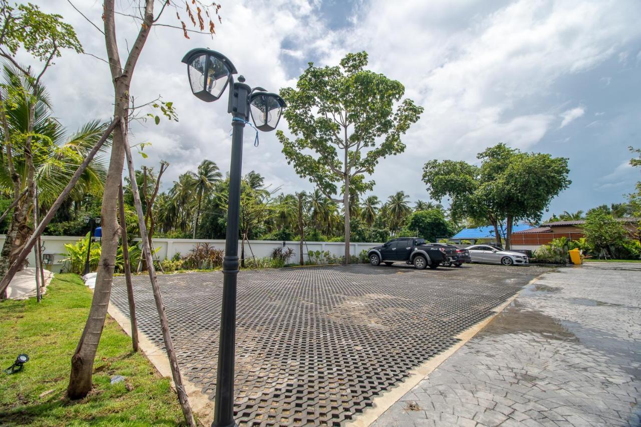 Coco Pina Resort