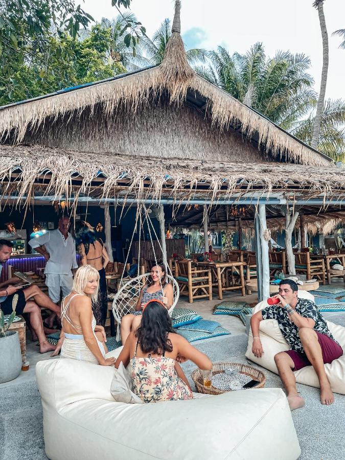 Sea Bar & 3* Baan Tai