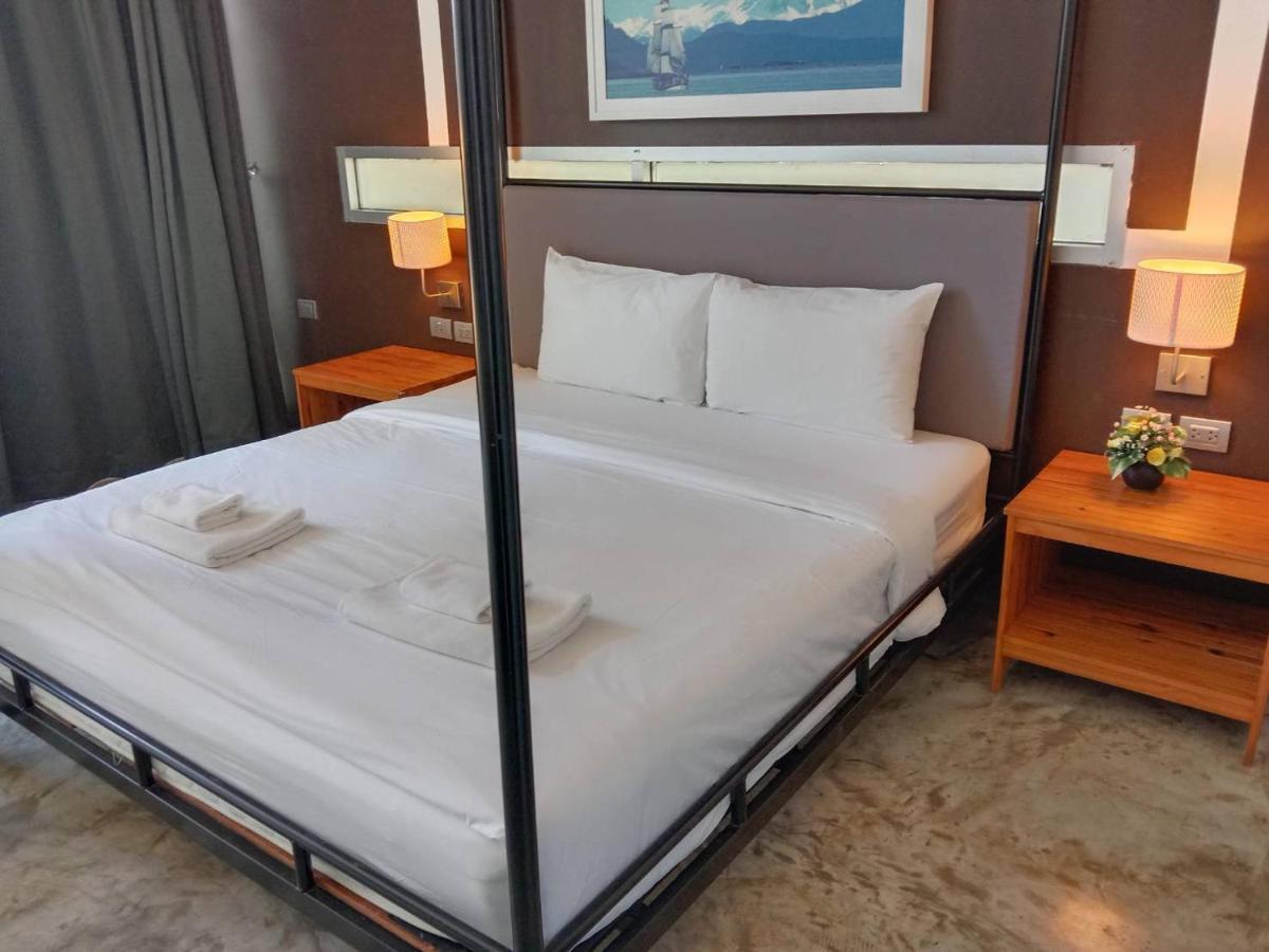 Lg Lemon Grass Resort