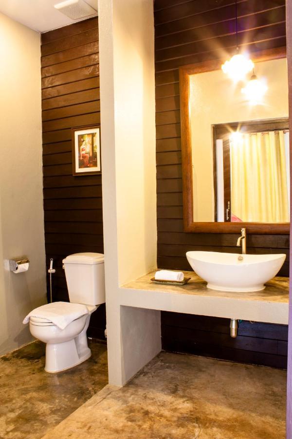 Resort The Bank River House Ayutthaya Ang Thong