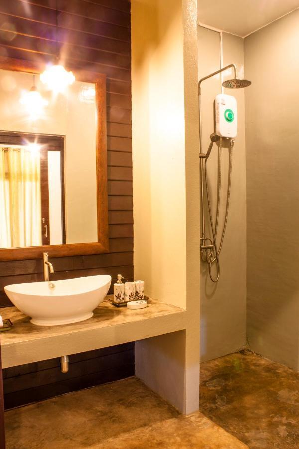 Resort The Bank River House Ayutthaya 3*