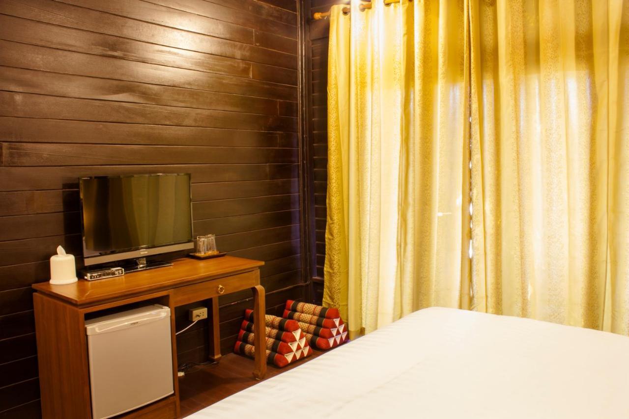 Resort The Bank River House Ayutthaya