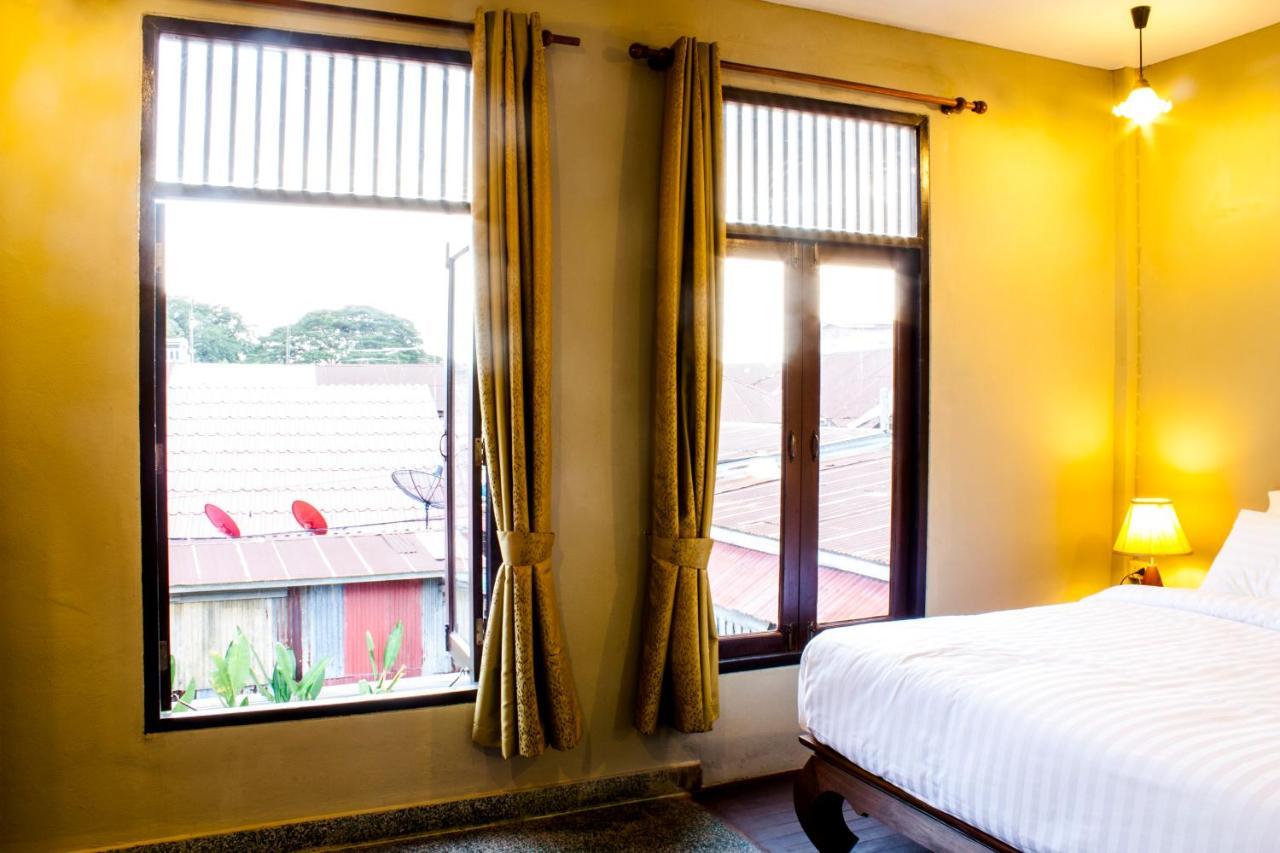 Resort The Bank River House Ayutthaya Ang Thong