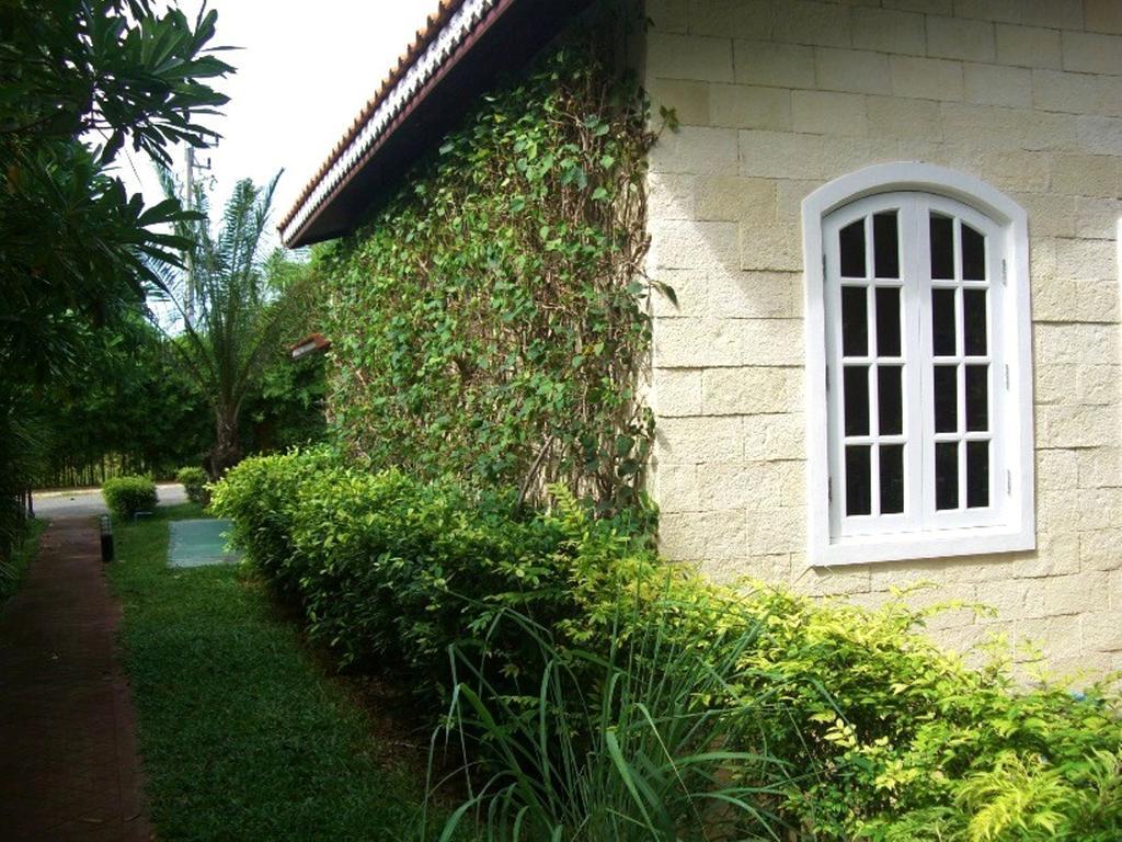 Pictory Garden Resort Sattahip
