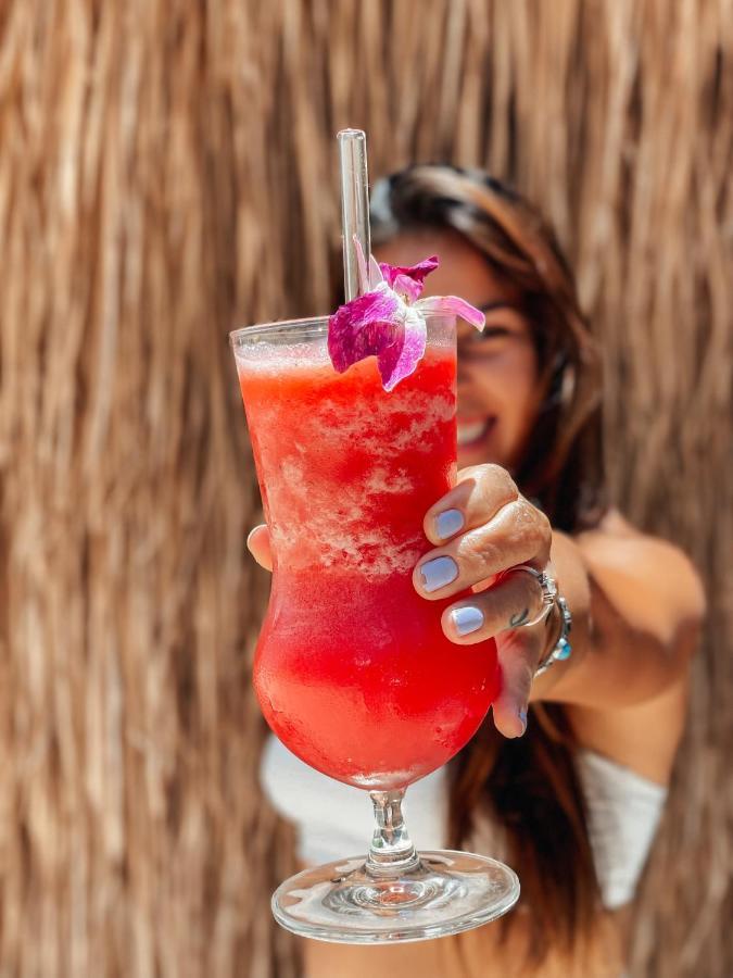 Sea Bar & Baan Tai