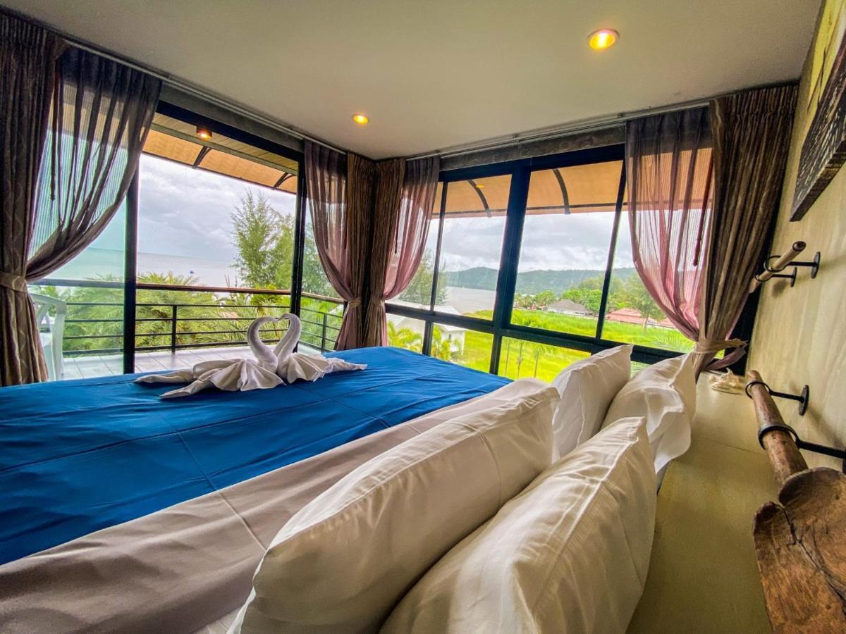 Windy Sea View 3*