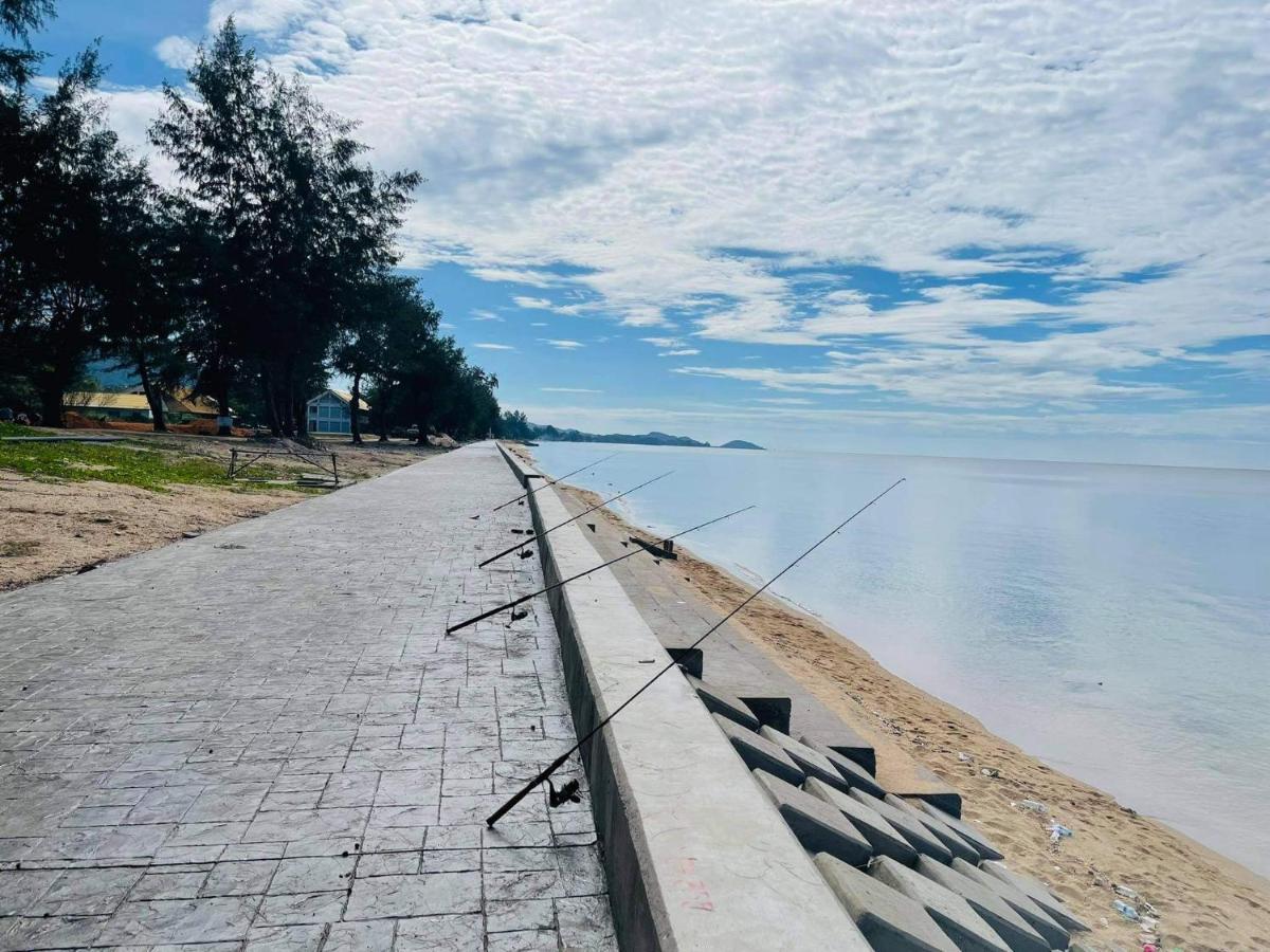 Boon Nam Fah Chao Lao Beach