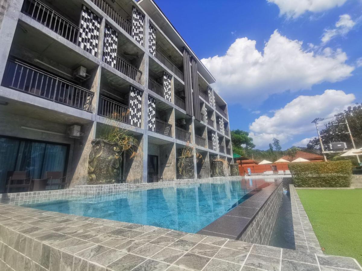 Maneetel Krabi Beachfront-sha Hotel Ao Nang