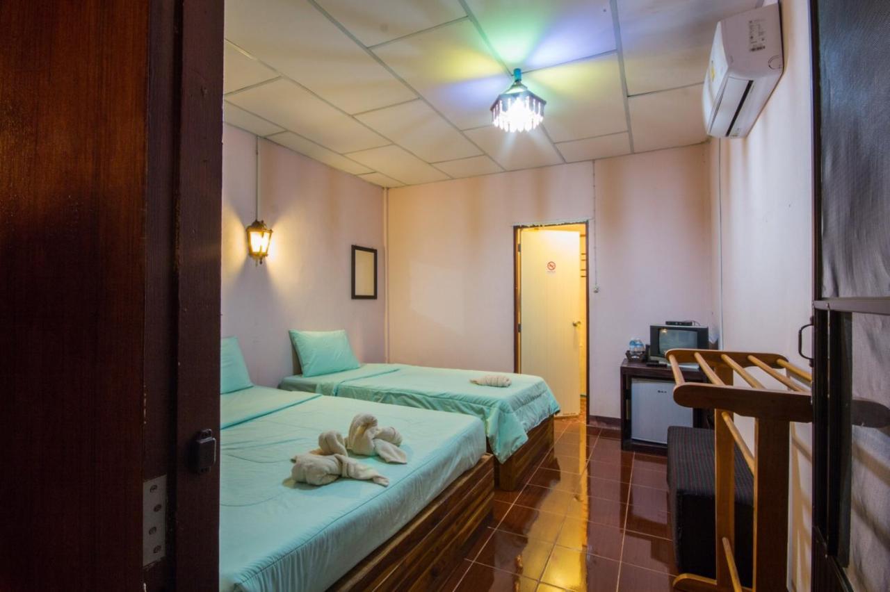 Guest house บ้านสวนศรเพชร Phetchabun