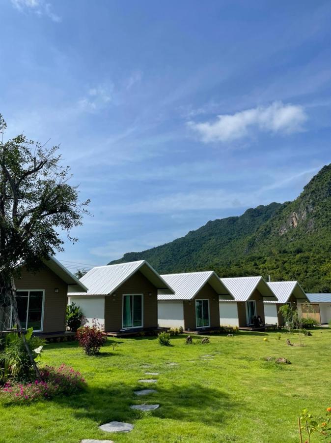 Najan Resort Kanchanaburi * Si Sawat