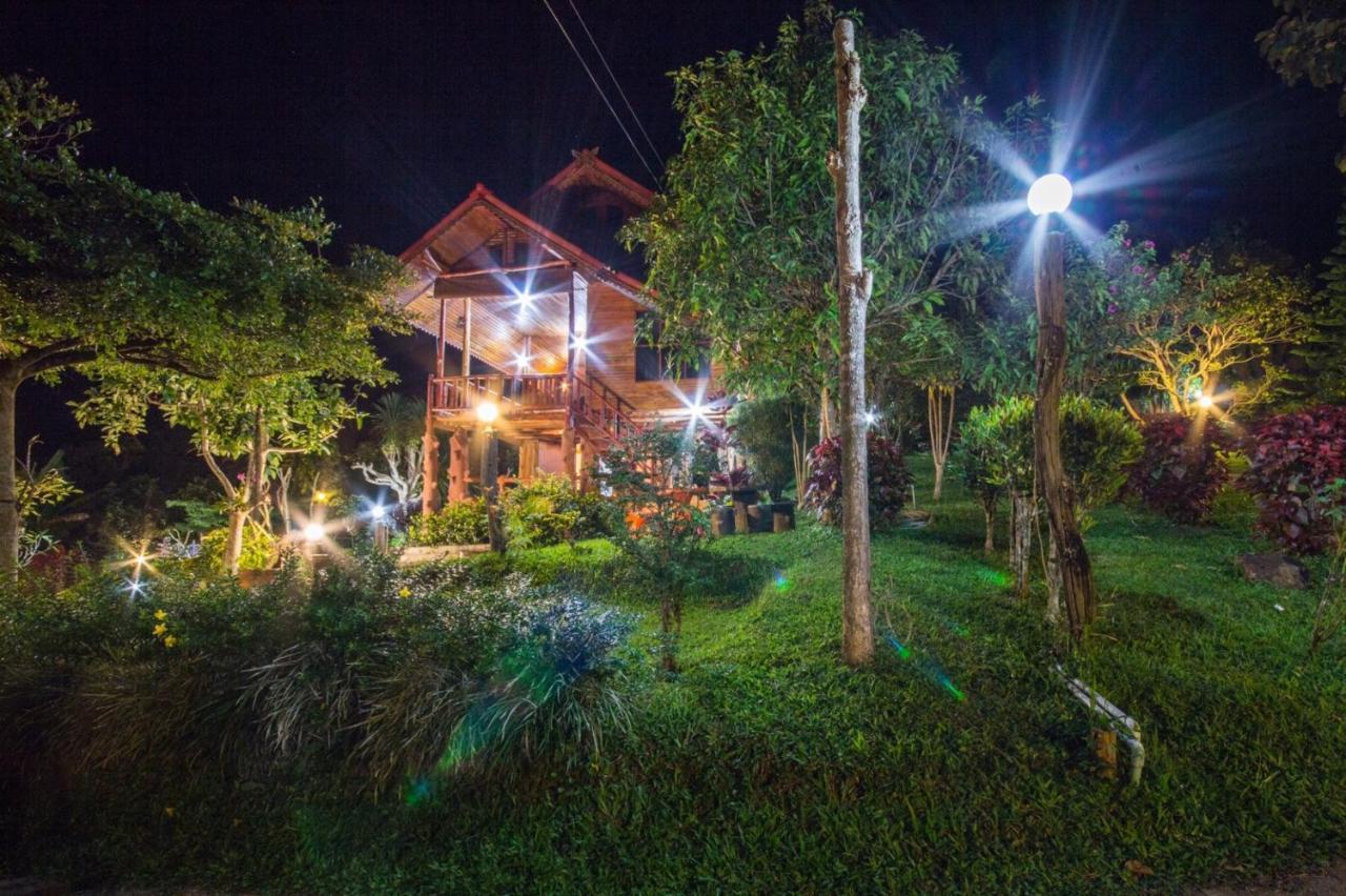 Guest house บ้านสวนศรเพชร Phetchabun