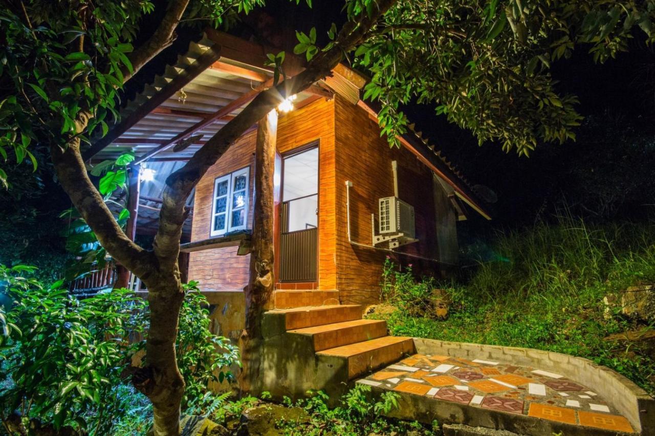 บ้านสวนศรเพชร * Phetchabun