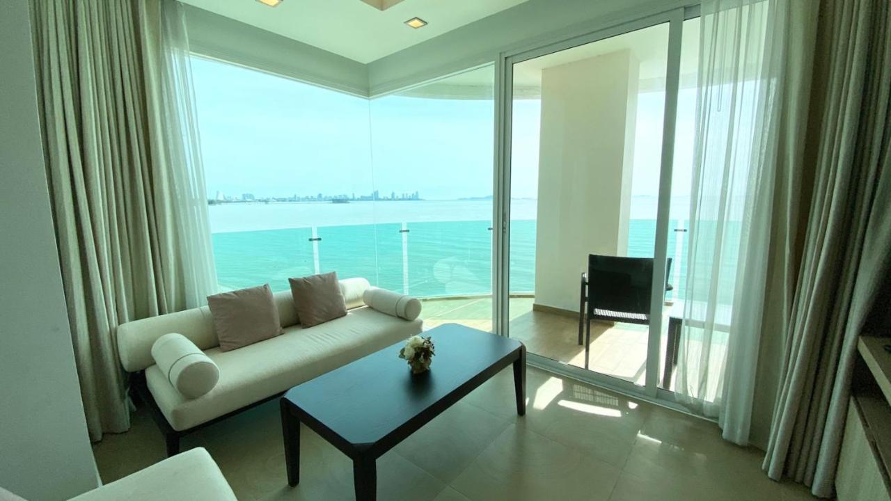Paradise Ocean View Front In Pattaya Apartment *
