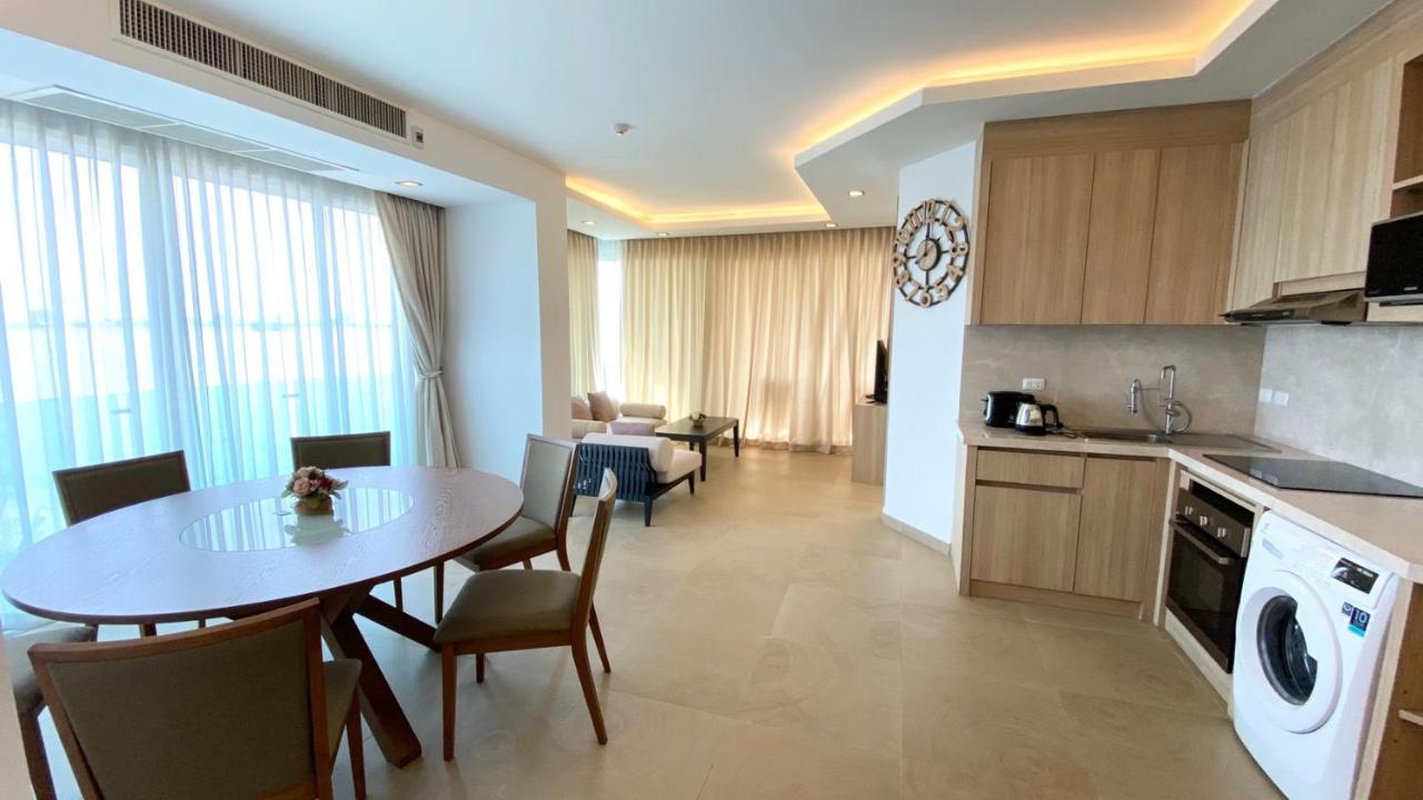 Paradise Ocean View Front In Pattaya Bang Lamung