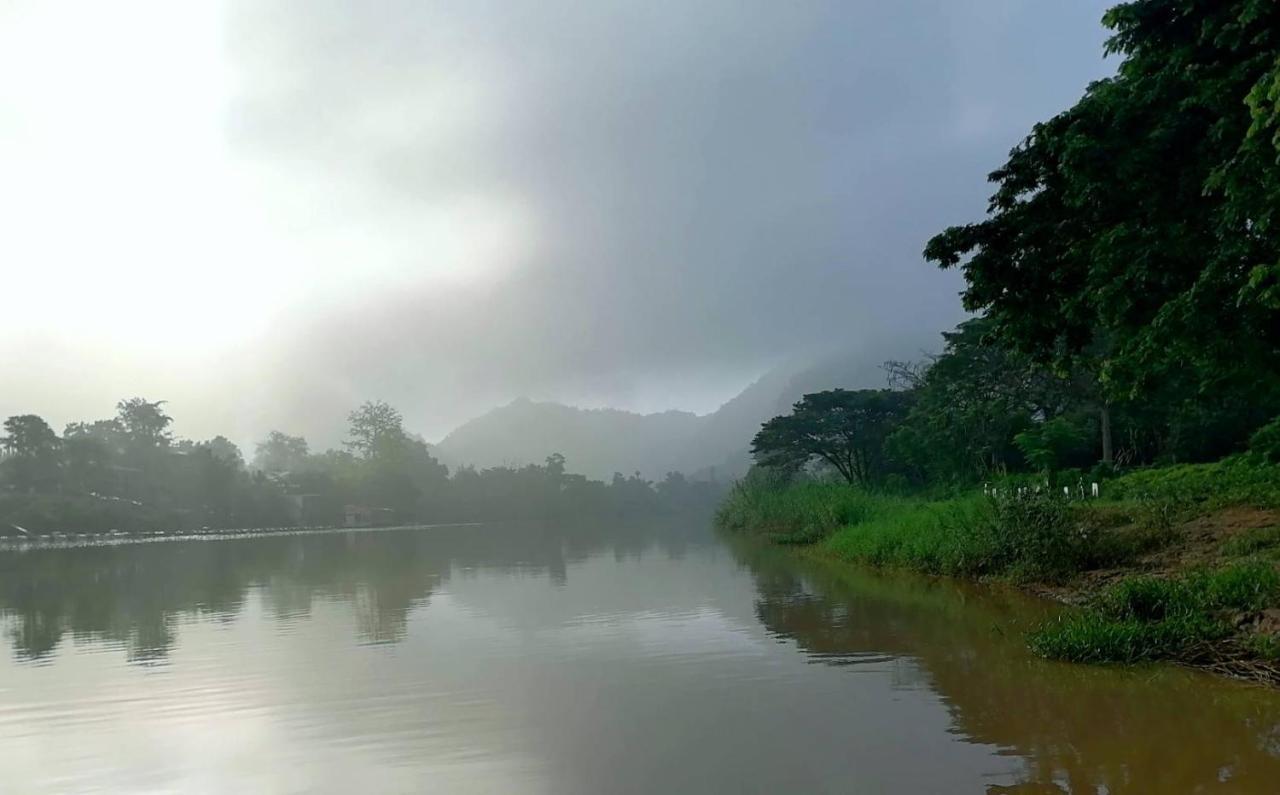 River Kwai Kiri Ban Dan Makham Tia