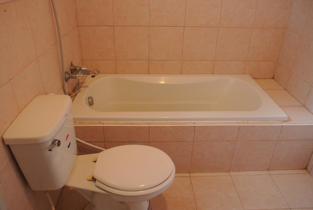 Clean Wave Apartment Chumphon