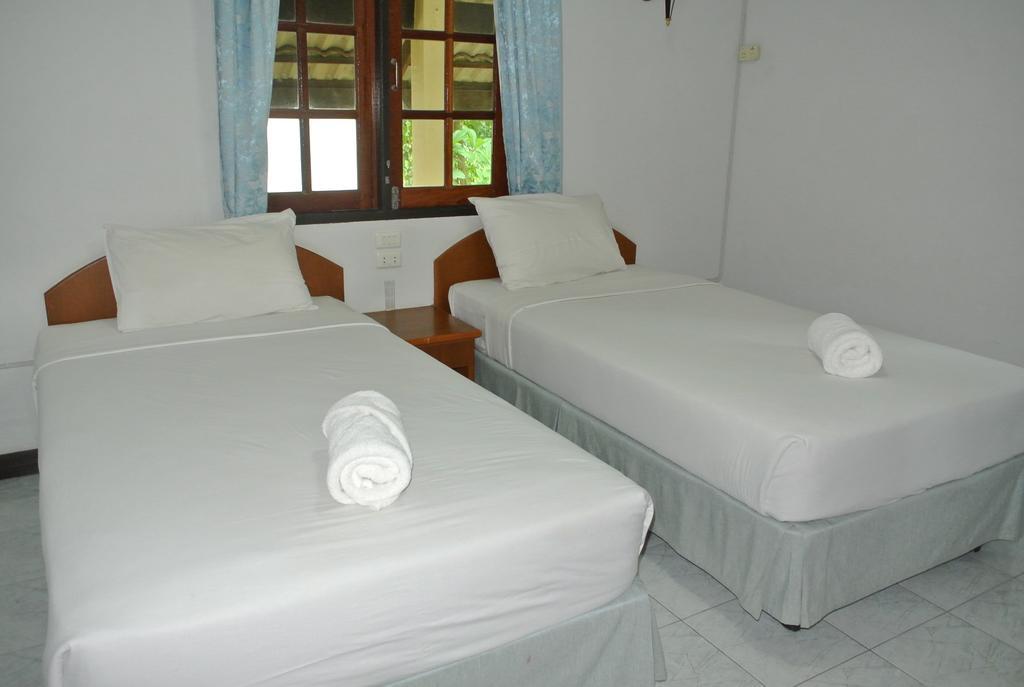 Clean Wave Apartment Chumphon