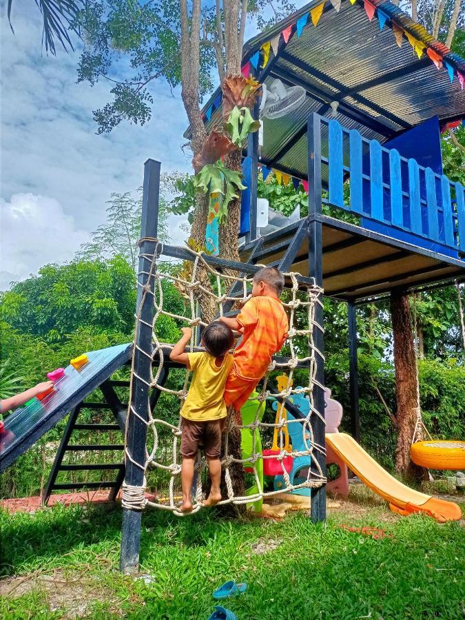 อยู่ดินกินดีฟาร์มสเตย์ Mae Rim