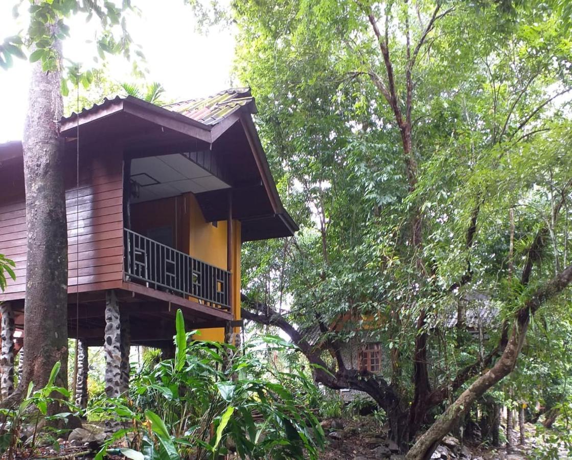 Tree Tops River Huts Resort Khao Sok National Park