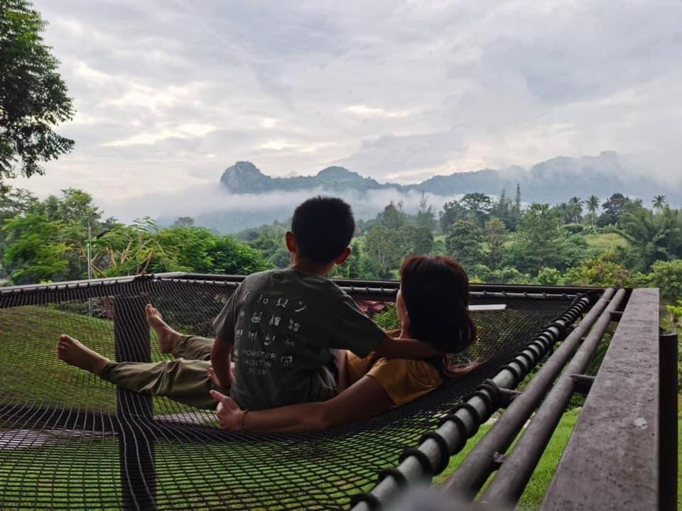 Baanrai Khunya บ้านไร่คุณย่า Resort Sai Yok