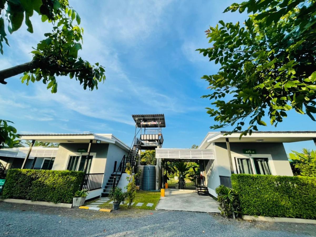 Baan Ruay Suk Resort, Resort Lop Buri