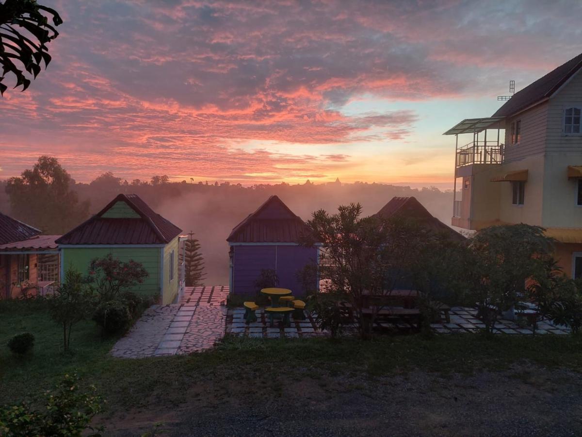 Lovely Farm Khao Kho