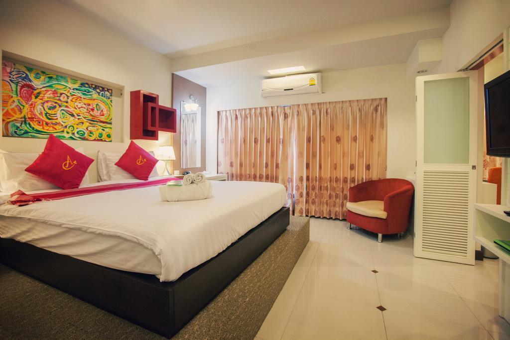 Ayara Grand Palace Hotel 4*