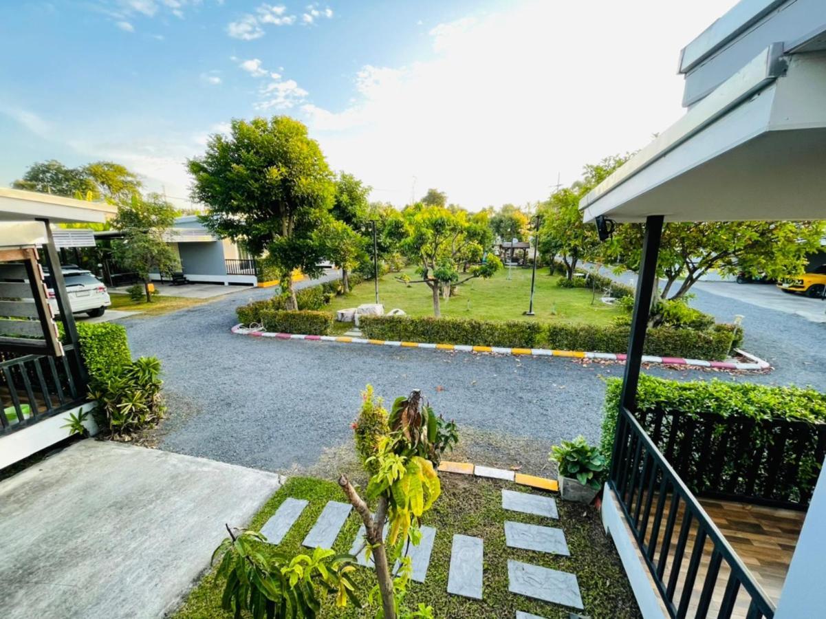Resort Baan Ruay Suk Resort,