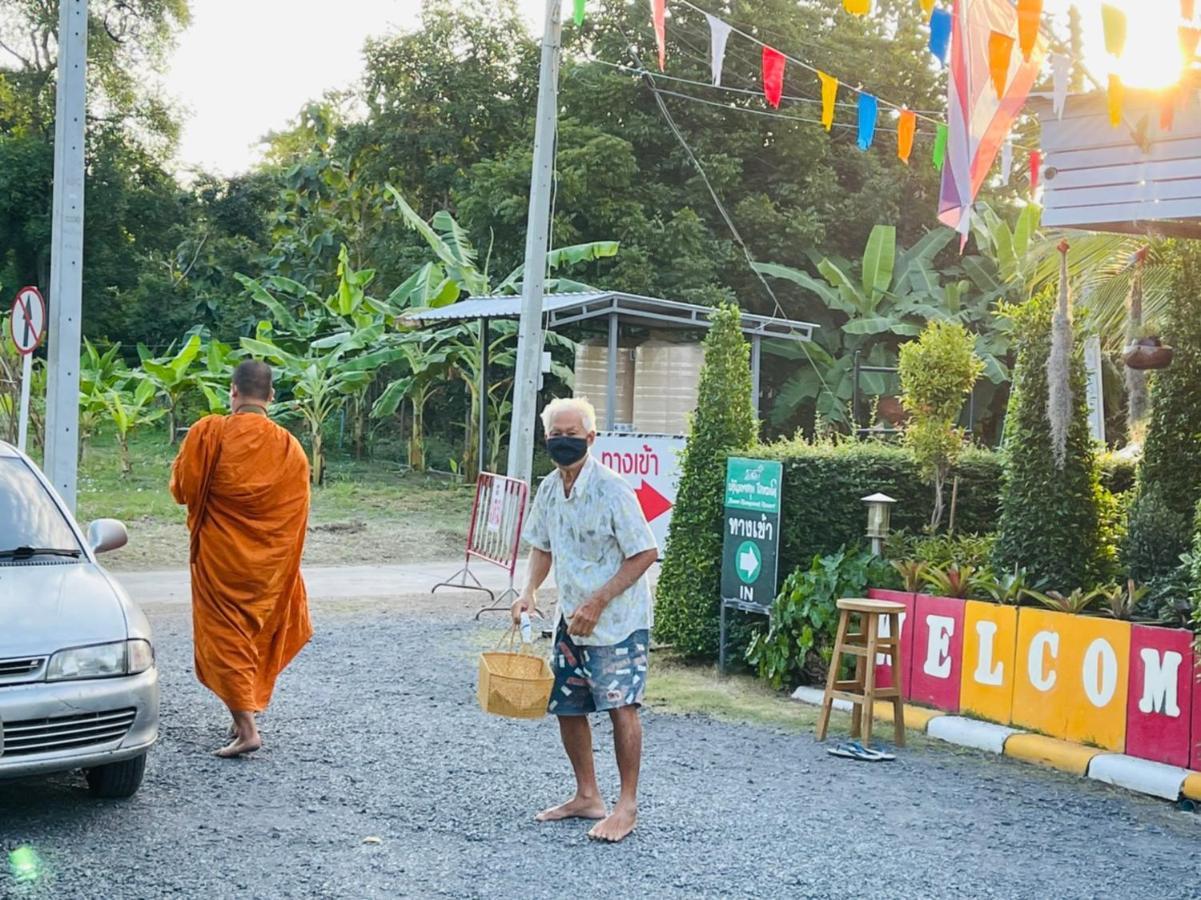 Baan Ruay Suk Resort, Lop Buri