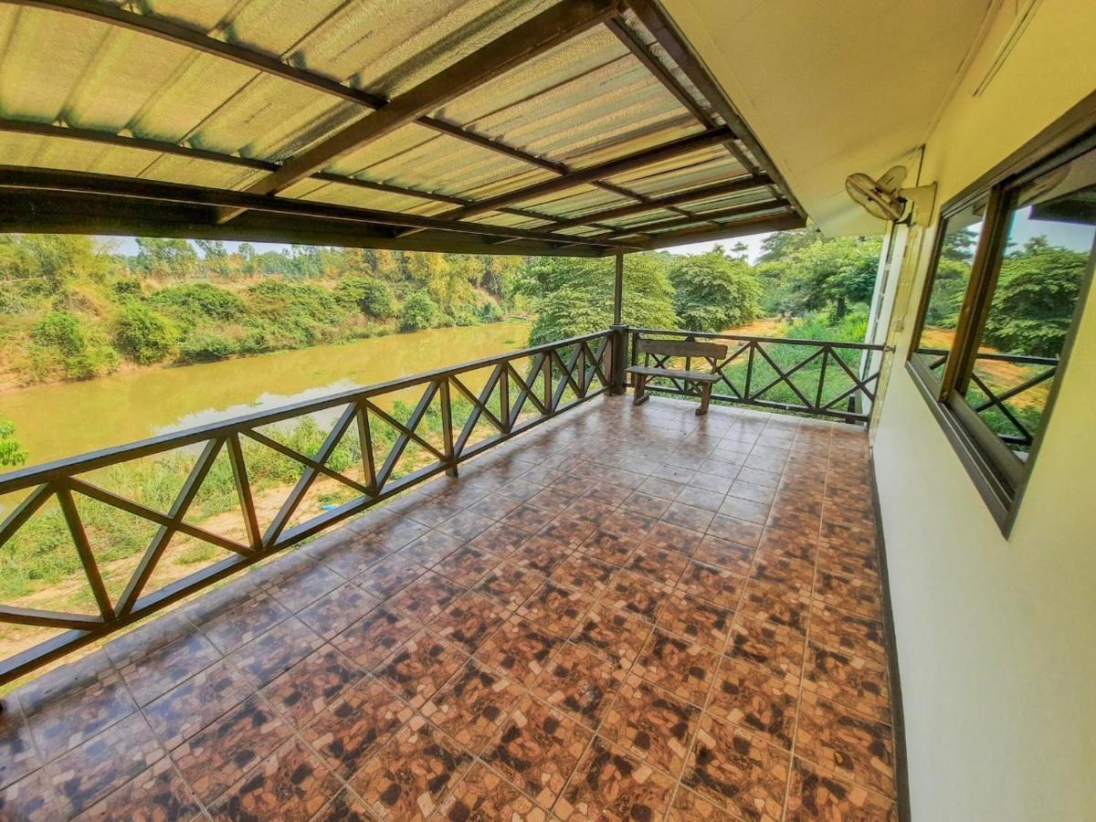 Rs Phong Riverside Resort *